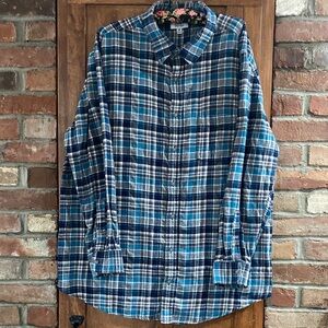 Croft & Barrow Blue and White Plaid Shirt